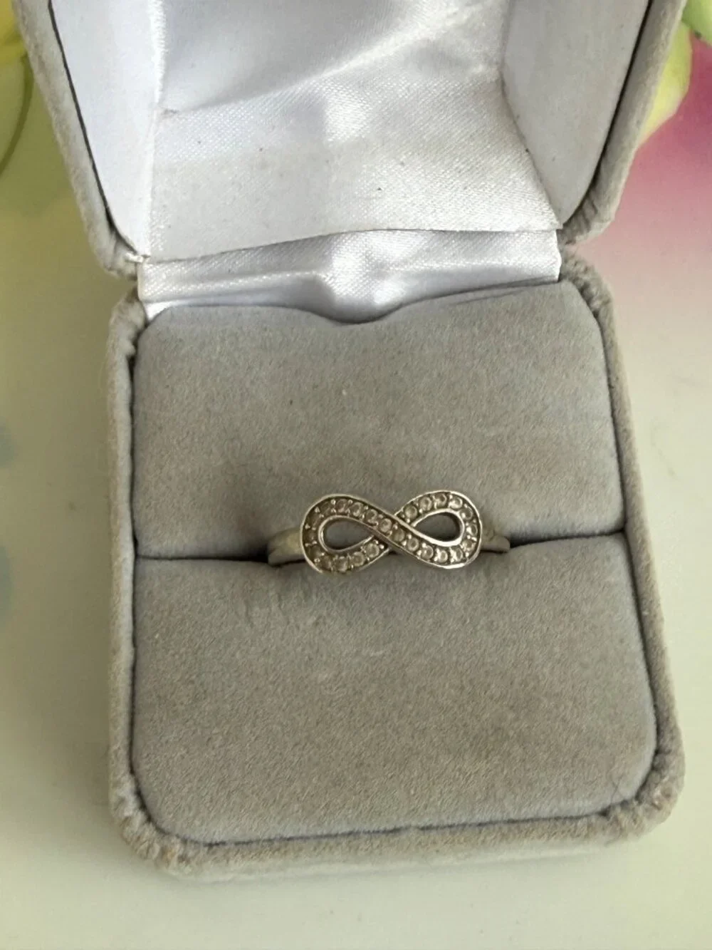 Vintage 90s 925 Silver Infinity RIng Clear Spinel Stones Size 8 3/4 - Picture 4 of 10